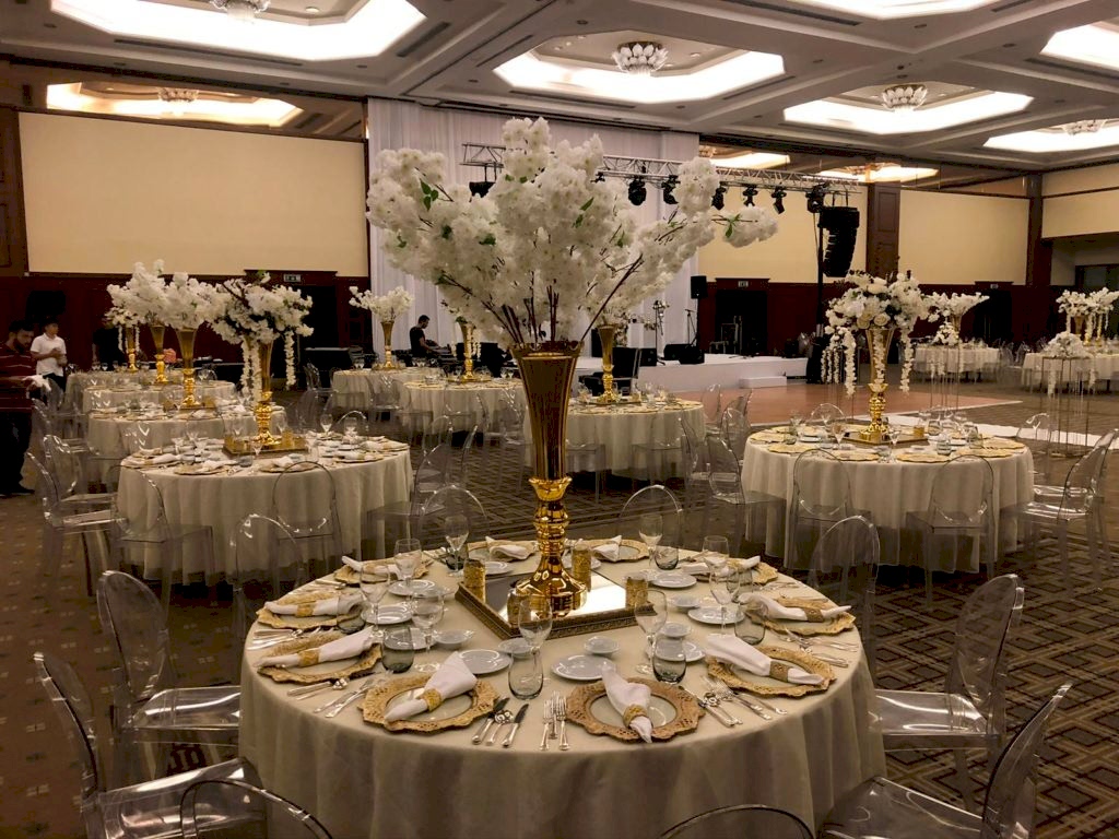 Swiss Otel Nişan Organizasyonu Süsleme